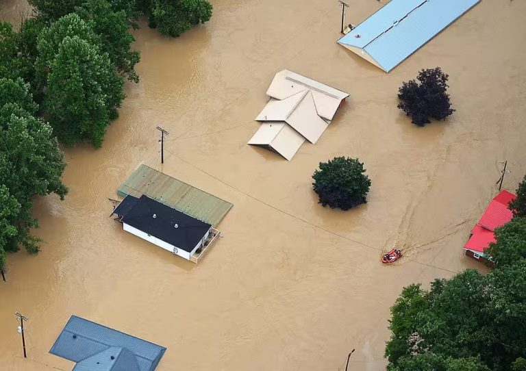 AQSHda noqulay ob-havo tufayli 41 mln kishining hayoti xavf ostida, kamida 15 kishi halok bo‘lgan