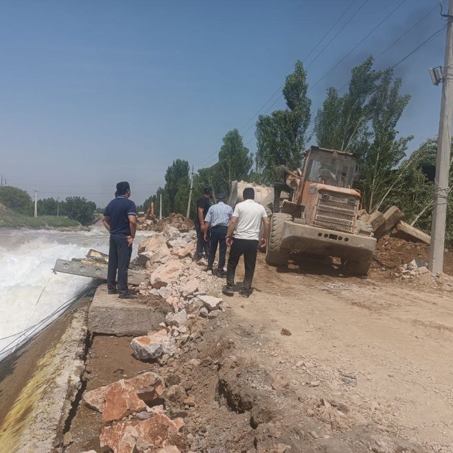 GES qurish ishlarida kanal dambasini suv yuvib ketgan: Suv xo‘jaligi vazirligi Buloqboshidagi holatga izoh berdi