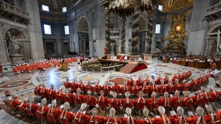 Vatikanda kardinallar yangi Rim papasini saylay olmadi