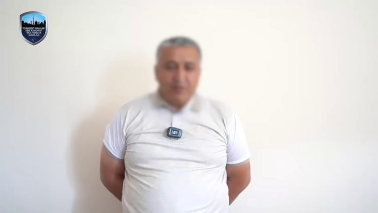 Toshkentda elektr tarmoqlar korxonasining ikki xodimi 10 ming dollar bilan qo‘lga tushdi