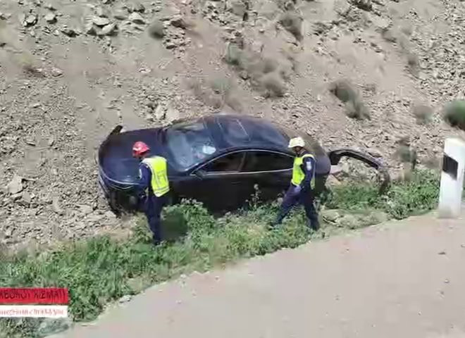 Qamchiq dovonida BYD xandaqqa tushib ketdi