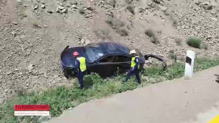 Qamchiq dovonida BYD xandaqqa tushib ketdi