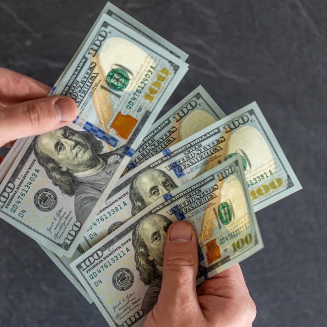 O‘zbekistonda dollar kursi pastladi