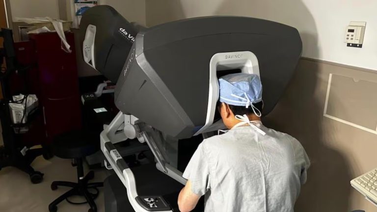 AQShda robot ko‘krak qafasini ochmasdan birinchi yurak transplantatsiyasini amalga oshirdi