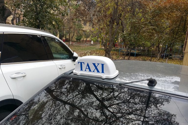 O‘zbekistonda o‘zini o‘zi band qilgan taksichilar uchun soliqlarni agregatorlar to‘laydi