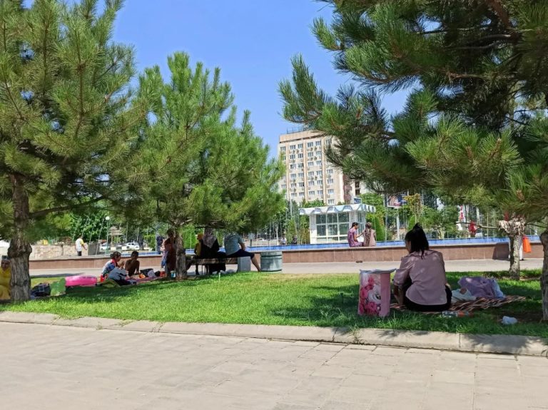 O‘zbekistonning ayrim hududlarida dam olish kunlari issiq biroz pasayadi