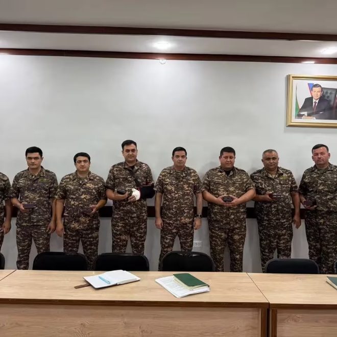 Buxoroda saksovulfurushlarni ta’qib qilib, hujumga uchragan inspektorlar taqdirlandi