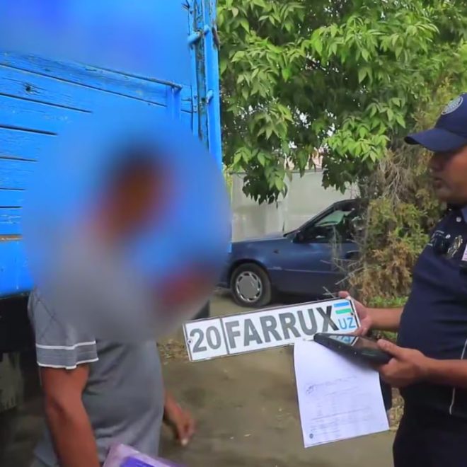 Sirdaryoda davlat raqam belgisini o‘rniga ismini yozib olgan haydovchiga chora ko‘rildi