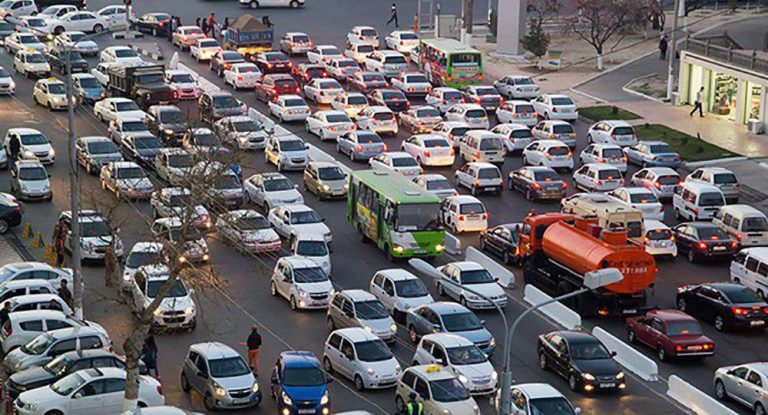 Transport vazirligiga tirbandliklar bo‘yicha senator so‘rovi yuborildi