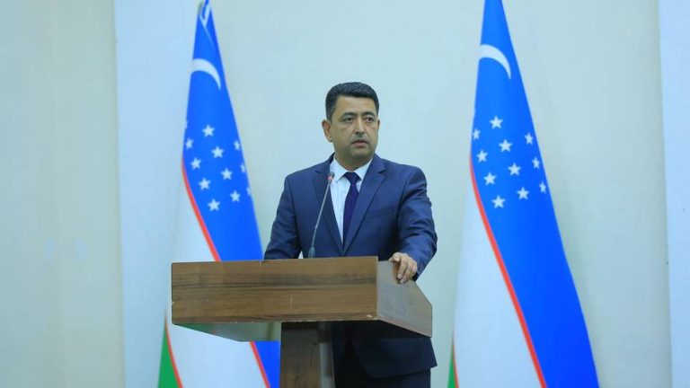 G‘ijduvon hokimi elektr uzilishlari uchun uzr so‘radi