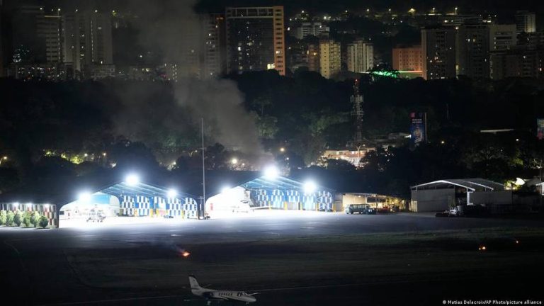 Eron oliy rahnamosi mamlakatdagi norozilik namoyishlarini qo‘zg‘atishda tashqi dushmanlarni aybladi