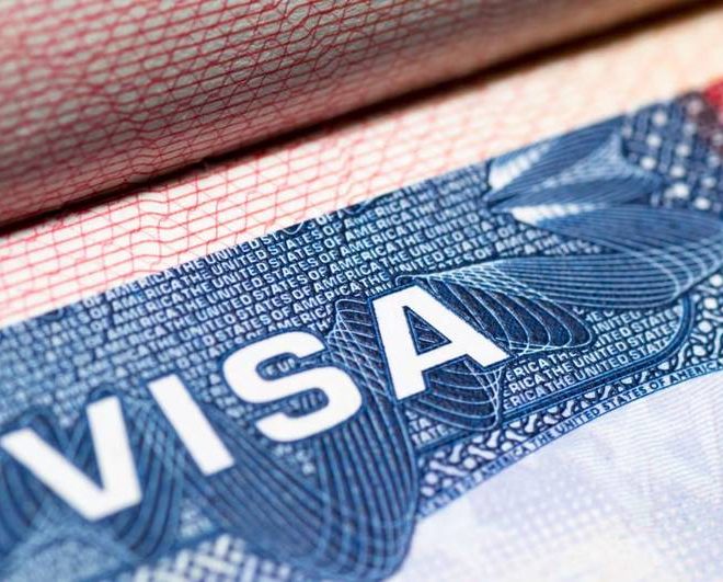 AQSH noqonuniy immigratsiyaga ko‘maklashgan o‘zbekistonliklarga viza berishni chekladi