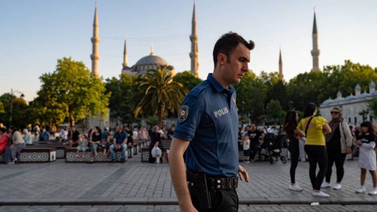 O‘zbekiston fuqarolari 2025-yilda Turkiyada noqonuniy migrantlar orasida 3-o‘rinni egalladi