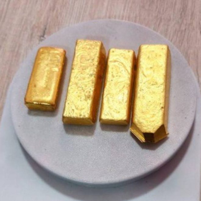 Farg‘onada 2 mlrd so‘mdan ortiq oltin quymalarni Qirg‘izistonga olib chiqmoqchi bo‘lgan shaxs ushlandi